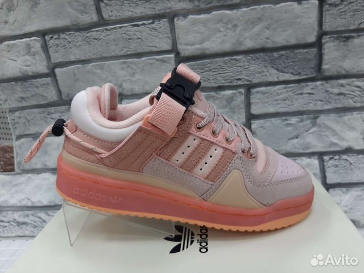 Кроссовки Adidas forum low bad bunny розовые