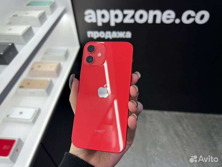 iPhone 12 64GB Red