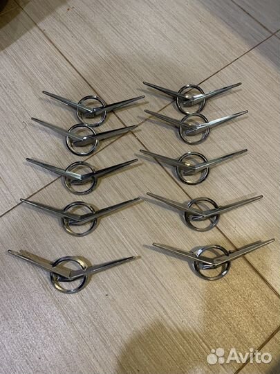 Эмблема УАЗ