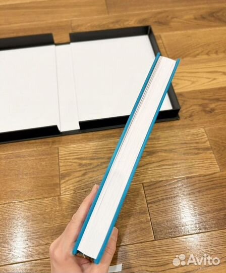 Книга vogue платье