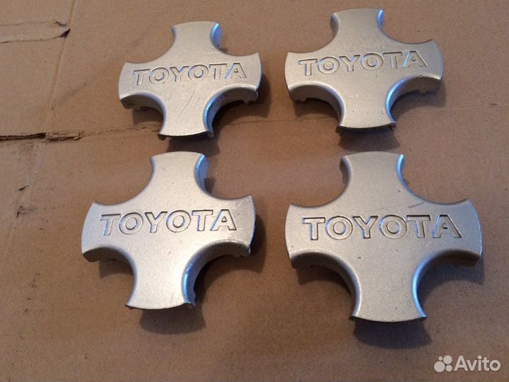 Колпак колеса Toyota Cresta GX71