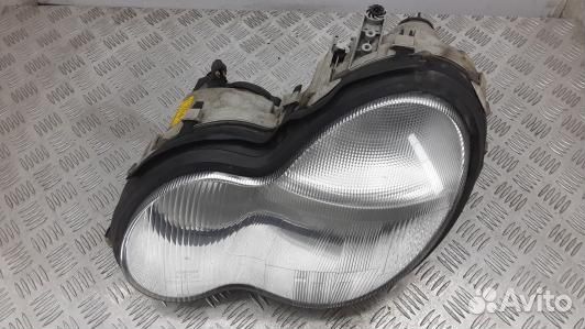 Фара левая mercedes benz C-class W203 (8SE15MR01)