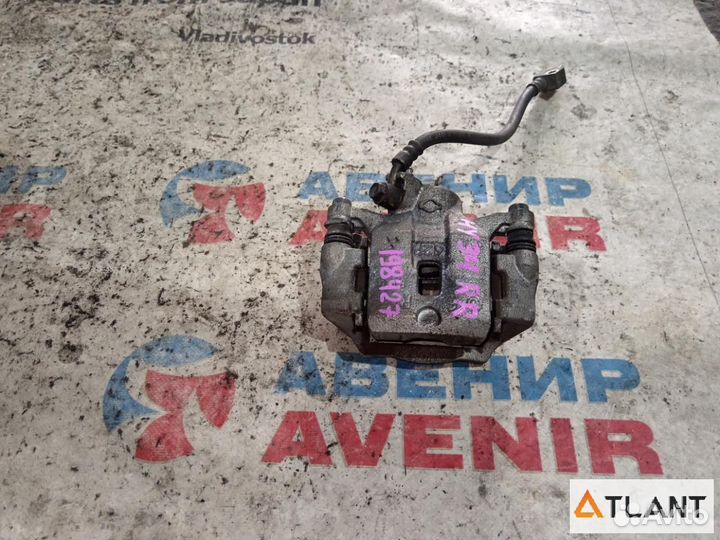 Суппорт задний правый nissan cedric