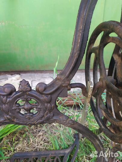 Швейная машина Singer