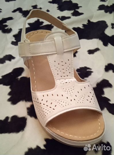 Босоножки женские новые