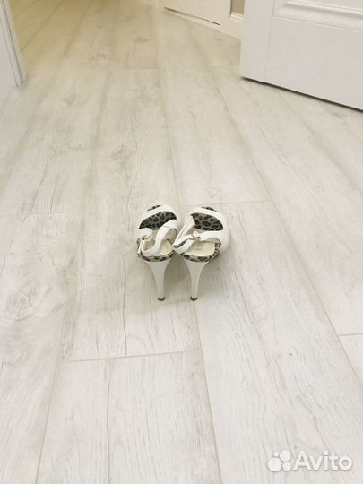 Босоножки женские 38 размер