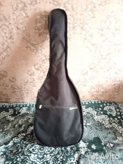 Акустическая гитара