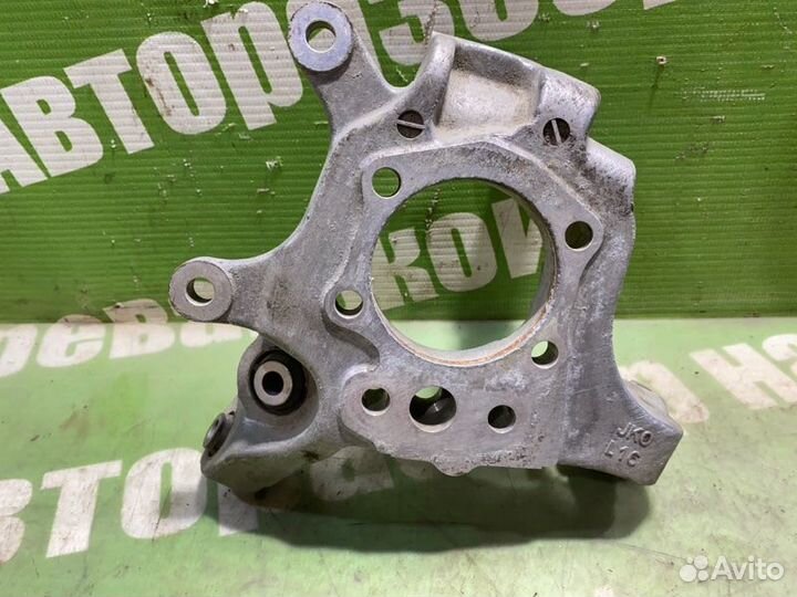 Кулак поворотный задний левый Nissan Skyline PV36