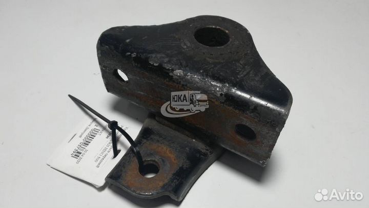 Кронштейн серьги передней рессоры LH/RH hino 500 1