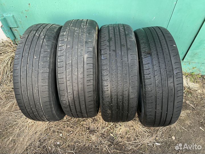 Kumho Solus SA01 KH32 215/60 R17 96H