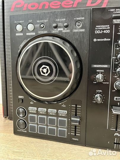 Pioneer DDJ-400 DJ-контроллер