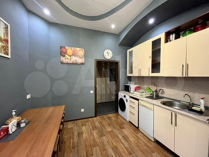 Комната 18 м² в 5-к., 4/4 эт.