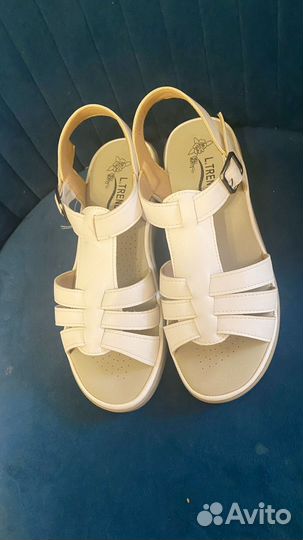 Сандалии, босоножки