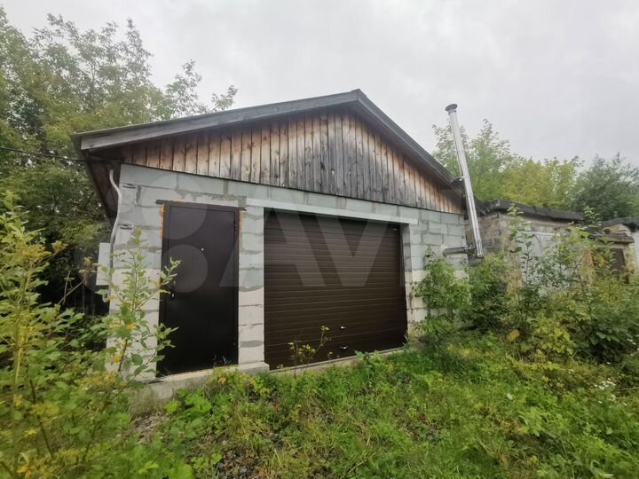 Гараж, > 30 м²