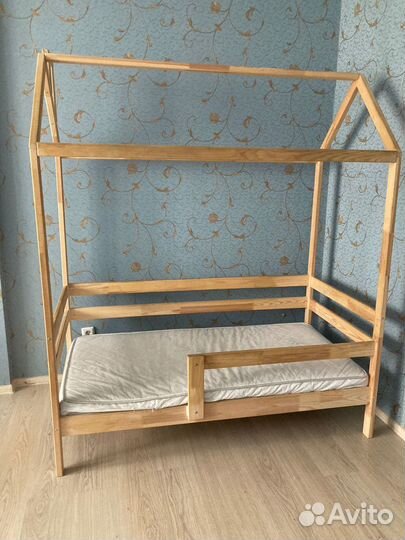 Детская кровать домик деревянная