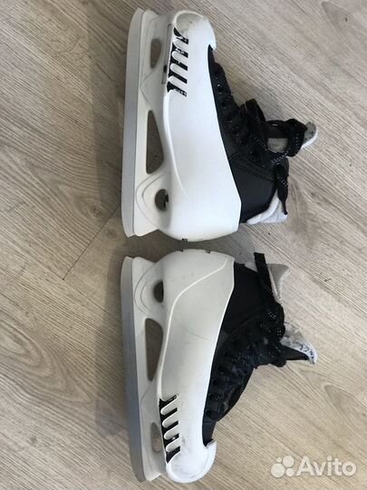 Коньки хоккейные вратарские