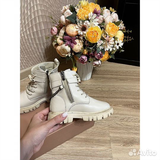 Ботинки, сапоги на девочку 27 (17 см ) zara, lime