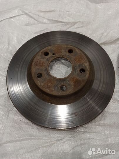 Тормозные диски на Харриер 1998 передние