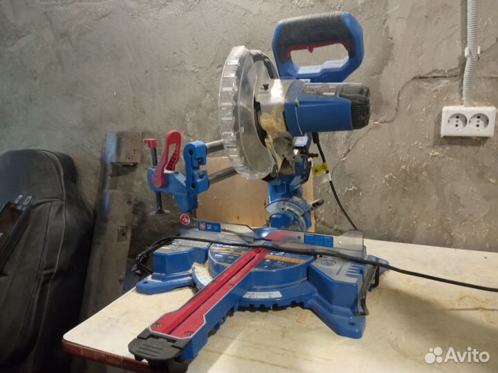 Торцовочная пила с протяжкой