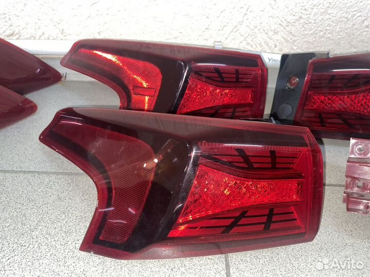 Hyundai Santa Fe 4 tm Фонарь задний