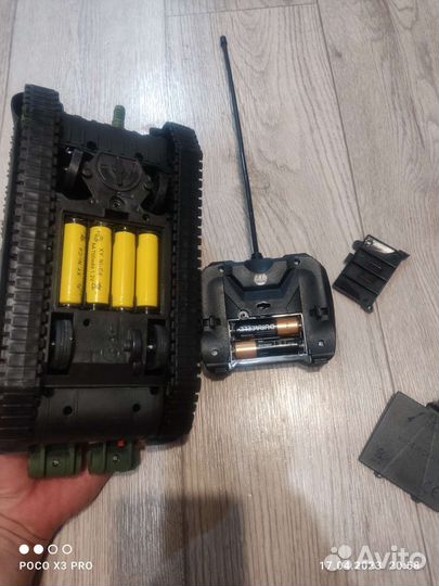 Игрушечный танк