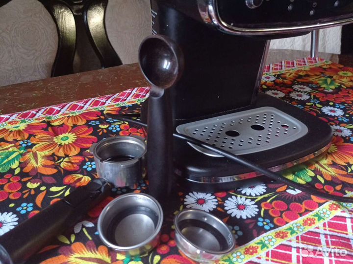 Кофеварка рожковая Kitfort