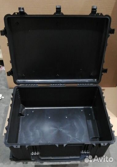 Защитный ударопрочный кейс на колёсах сорокин 790х