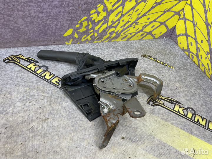 Рычаг стояночного тормоза Ручник Субару Импреза G1