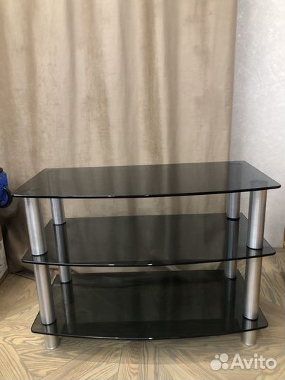 Стеклянная тумба под тв