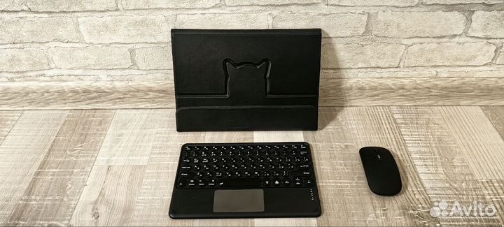 Чехол на планшет c клавиатурой (Арт.23559)