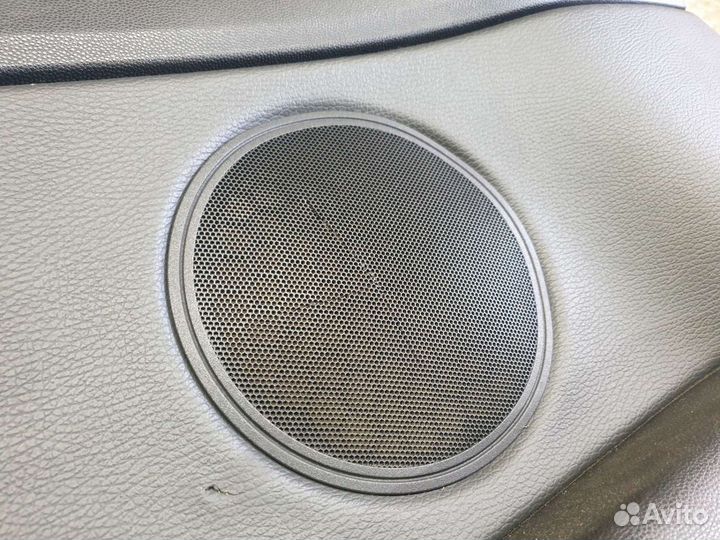 Обшивка салона левая Opel Astra H