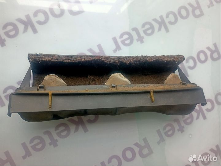 Решетка вентиляционная 9635064680 Peugeot 307 (3A)