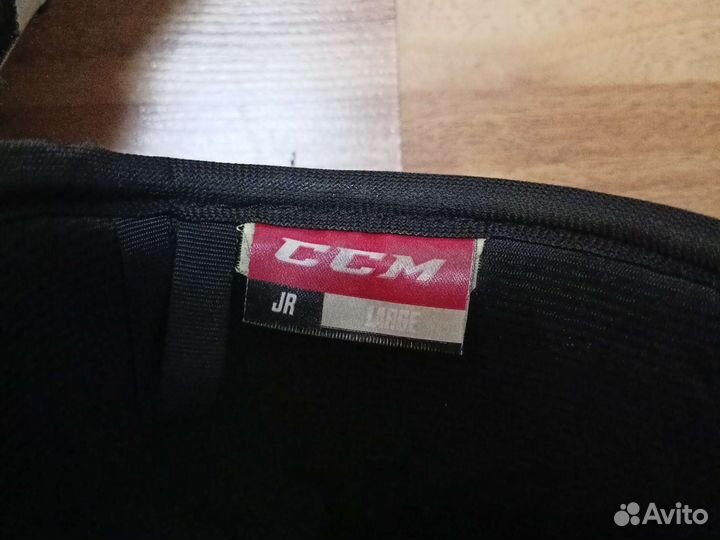 Налокотники хоккейные ccm