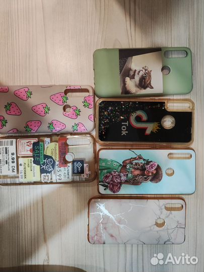 Чехлы на телефон