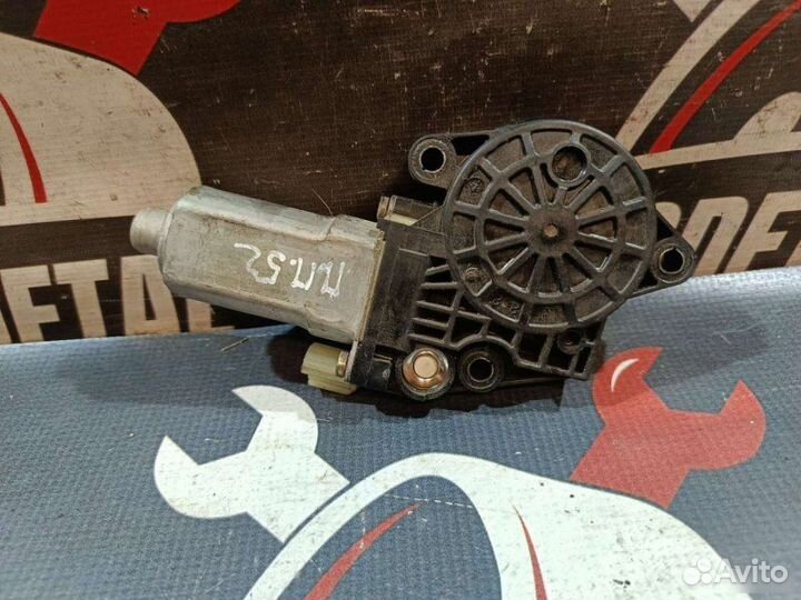 Моторчик стеклоподъемника Hyundai Elantra седан