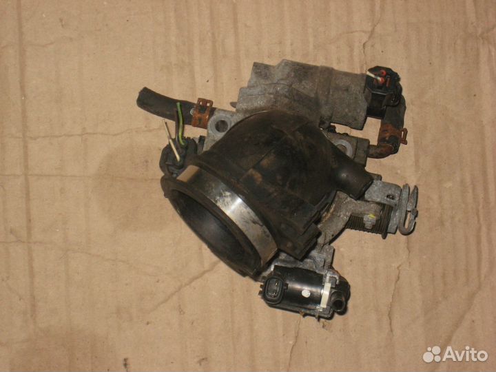 Дроссельная заслонка Mazda 3 1.6 бензин