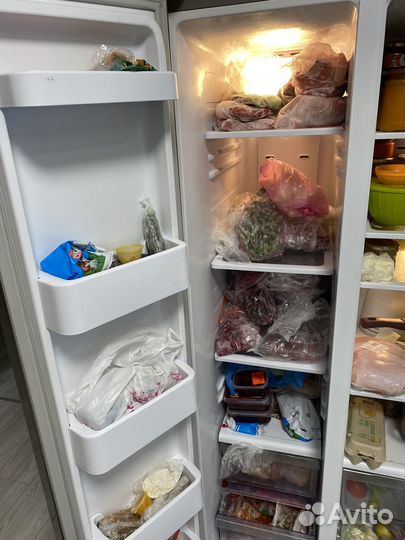 Холодильник Samsung