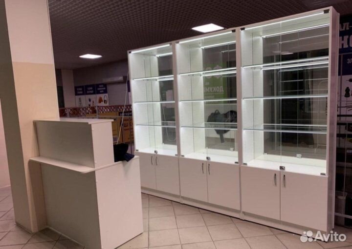 Торговые витрины с подсветкой