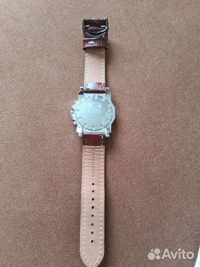 Часы Le Vian LV808