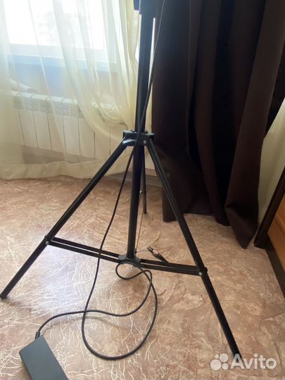 Кольцевая лампа со штативом бу