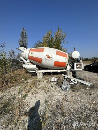 Бетоносмеситель (Миксер)