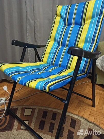 Компактное и легкое кресло-шезлонг