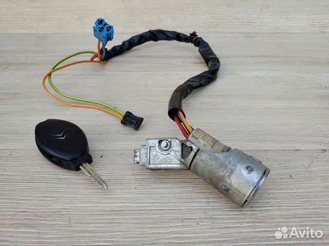 Замок зажигания Citroen C5 1
