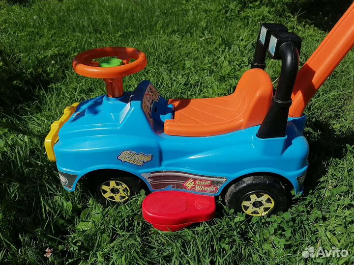 Машинка-каталка