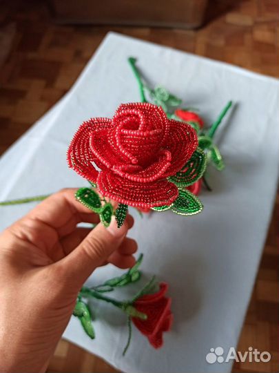 Цветы из бисера