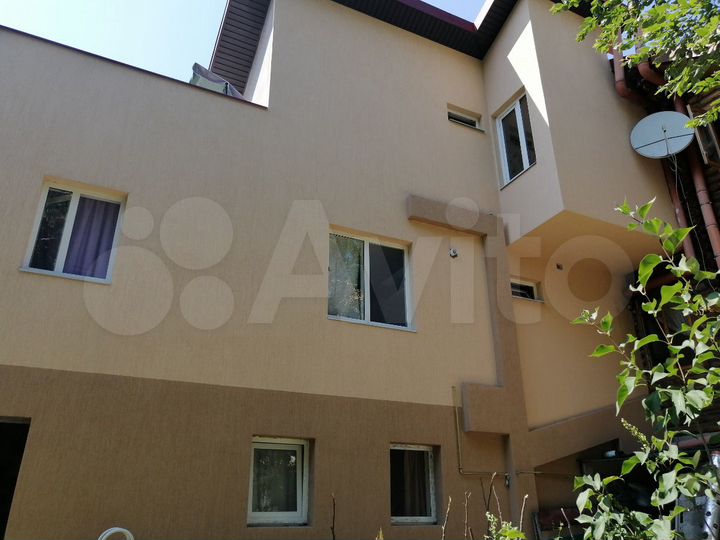 Дом 350 м² на участке 6 сот.