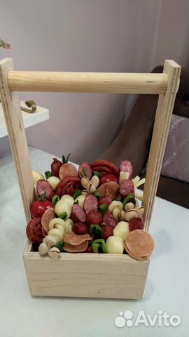 Съедобные букеты женские и мужские