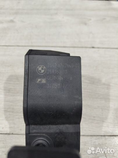 Педаль газа Bmw 540I E60 N62B40A 05/2007