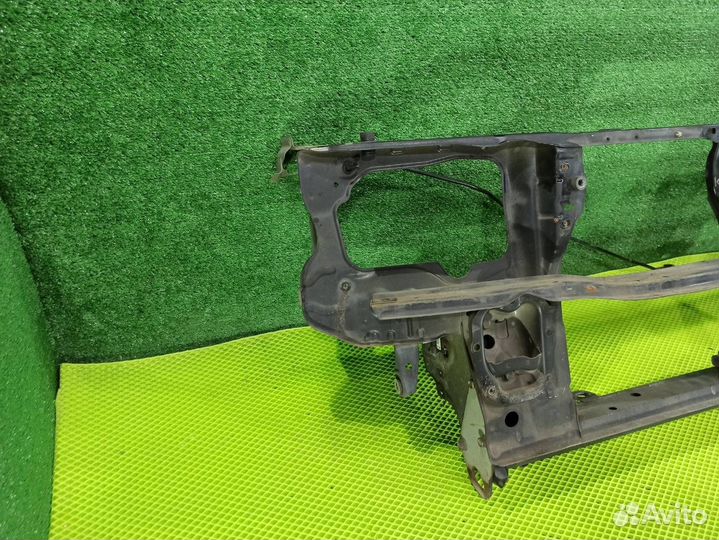 Рамка радиатора Subaru Forester