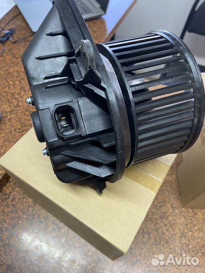 Вентилятор печки на Renault Trafic/Opel Vivaro